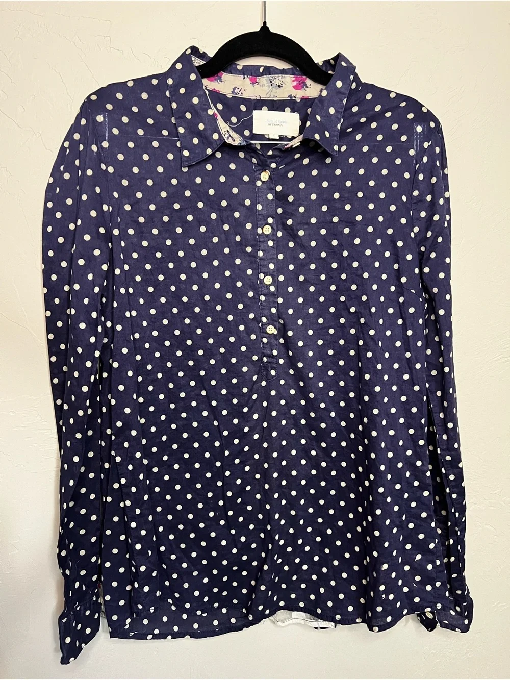 Birds of Paradis by Trovata Blue White Polka Dot Lace Back Pop Over Blouse - Picture 2 of 14